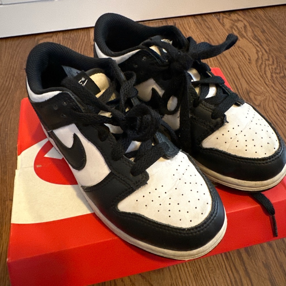 Nike Kids Black and White Sneakers
